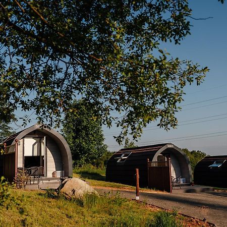 Appartamento Glamping Pods Milngavie Esterno foto