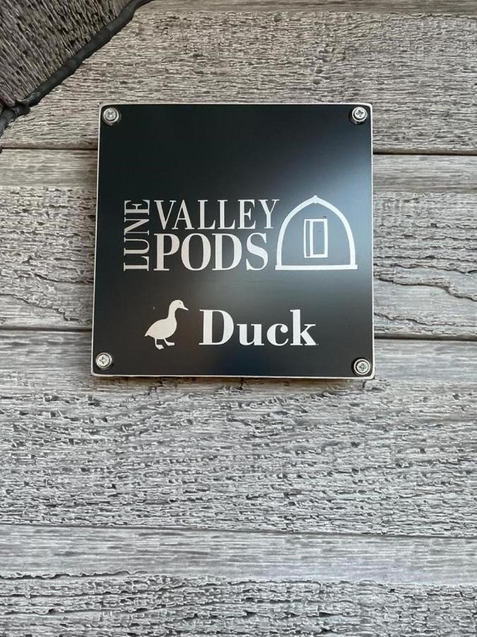 Appartamento Glamping Pods Milngavie Esterno foto