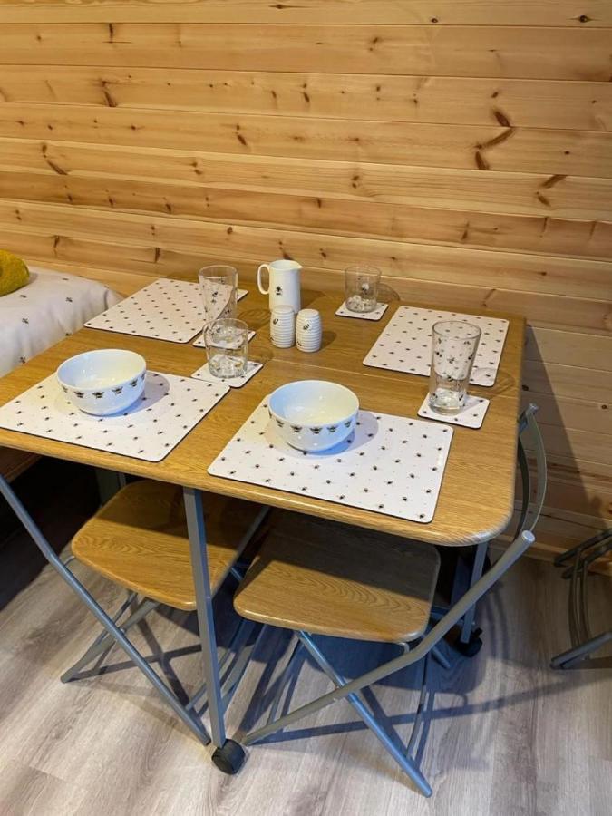 Appartamento Glamping Pods Milngavie Esterno foto