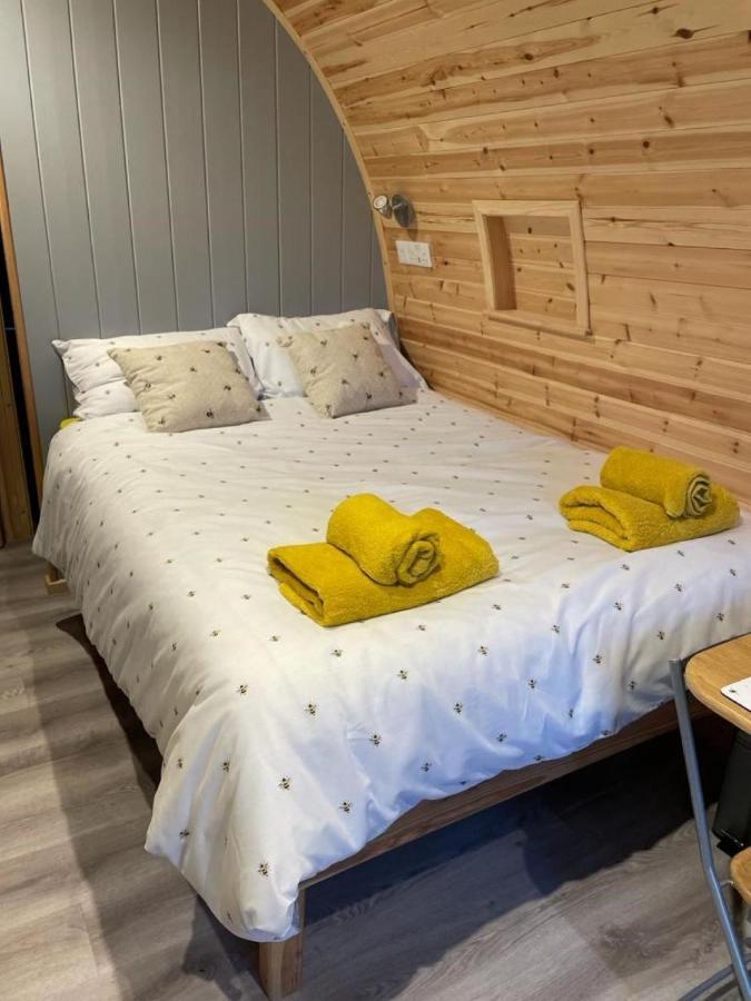 Appartamento Glamping Pods Milngavie Esterno foto