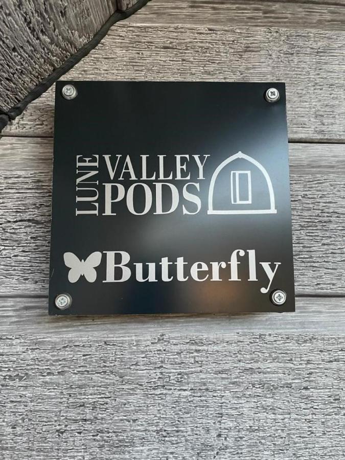 Appartamento Glamping Pods Milngavie Esterno foto