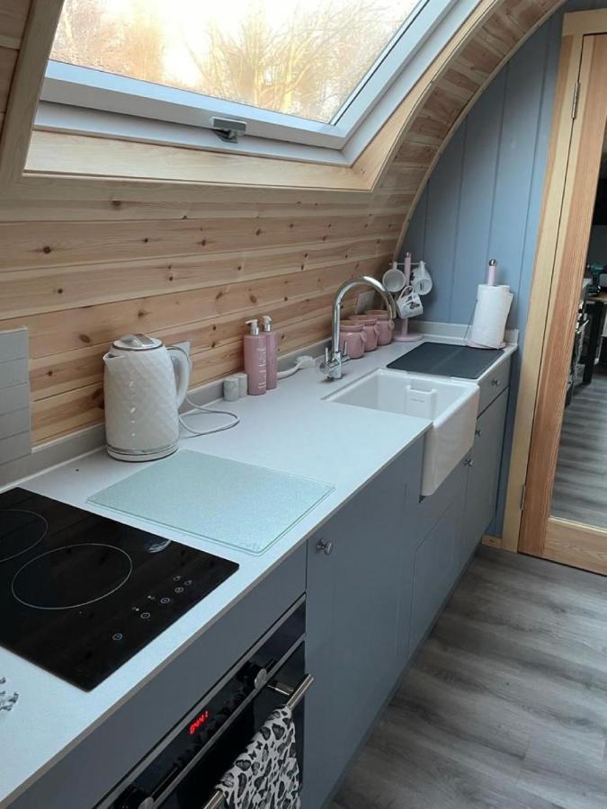 Appartamento Glamping Pods Milngavie Esterno foto